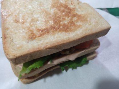 Sandwich with Chicken and Vegetable sauce