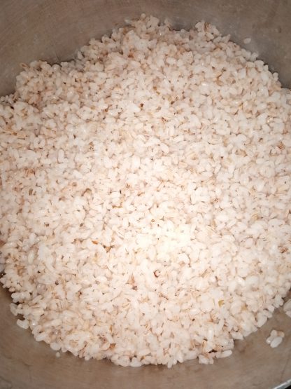 Ofada rice with seafood sauce and steamed Ugwu - Image 13